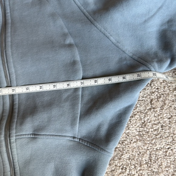 Lululemon Scuba Cropped Full Zip Light Blue Gray M/L - Picture 5 of 6